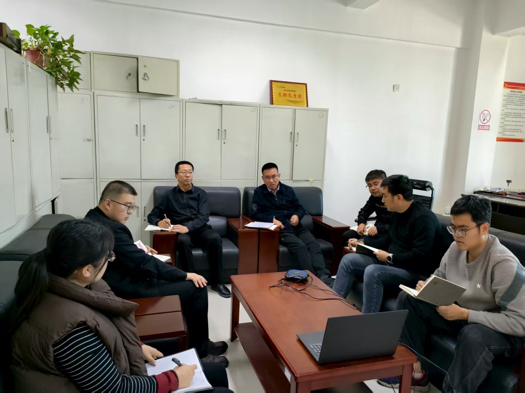 陕能运销第三党支部如一面鲜红的旗帜