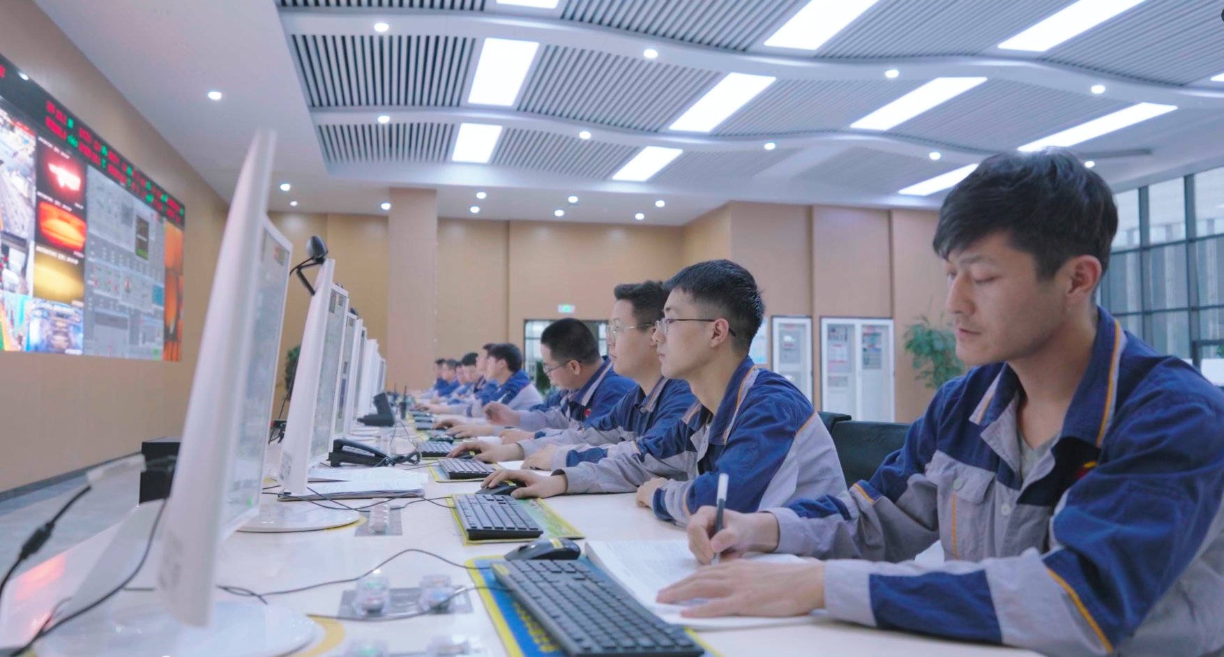 逐渐降低的气温不仅推高了居民取暖用电