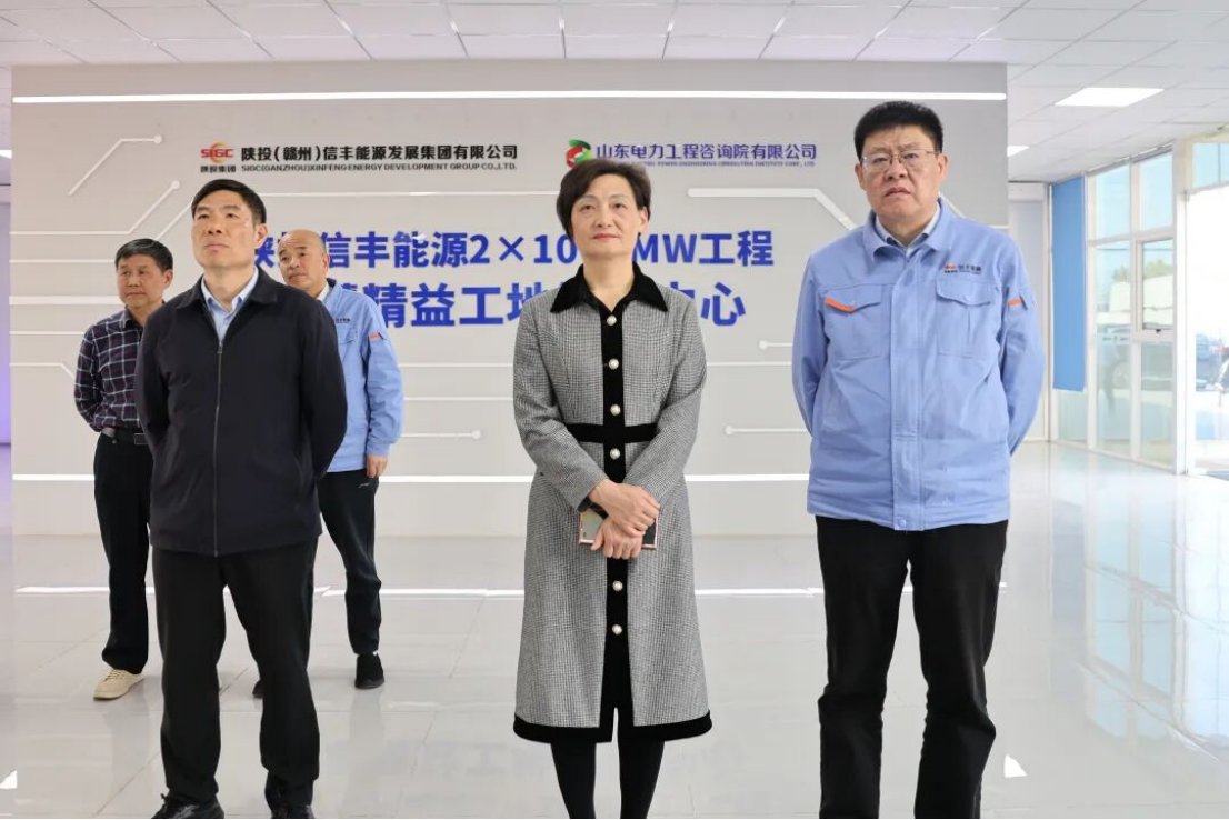 实地察看项目建设进展