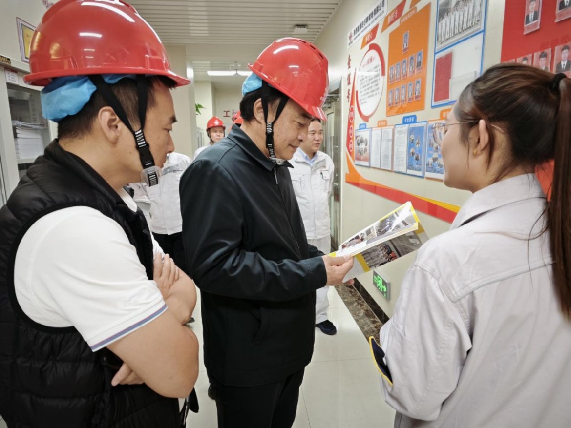 齐保垒一行到赵石畔煤电调研指导工作